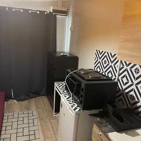 לימסול Cozy Studio In Town Center מראה חיצוני תמונה